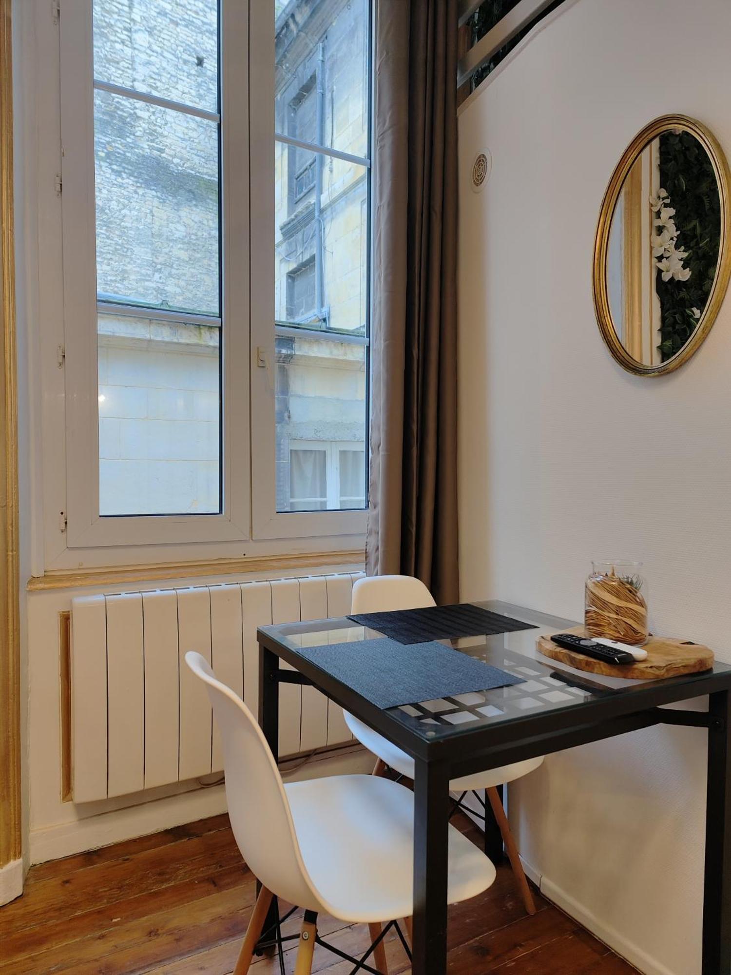Апартаменты Studio Lumineux Et Fleuri Idealement Situe Кан Экстерьер фото