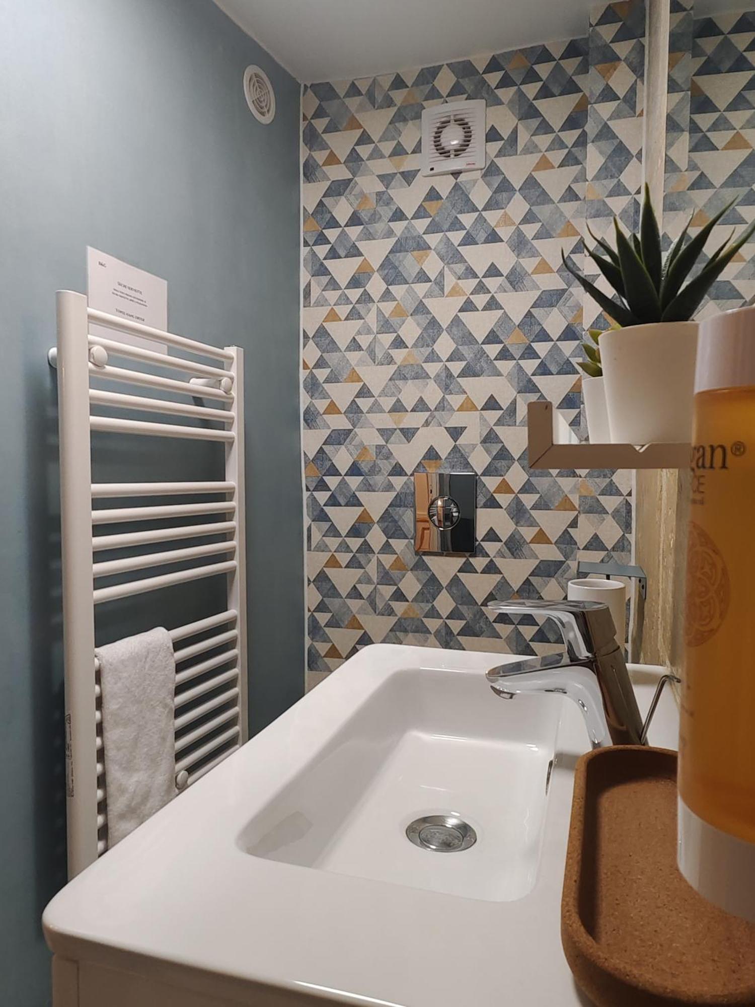 Апартаменты Studio Lumineux Et Fleuri Idealement Situe Кан Экстерьер фото